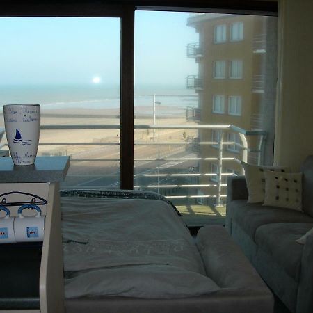 Studio Apartment 'De Strandwandeling' With Frontal Sea View Near オステンド エクステリア 写真