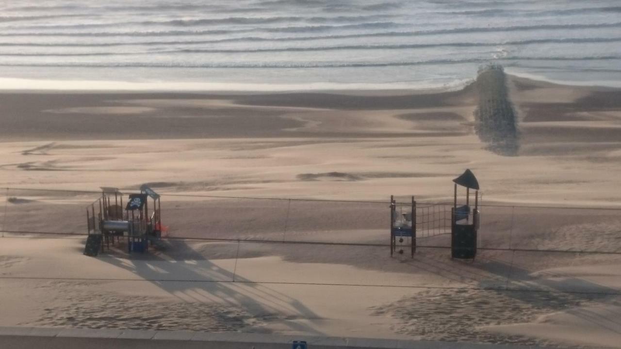 Studio Apartment 'De Strandwandeling' With Frontal Sea View Near オステンド エクステリア 写真
